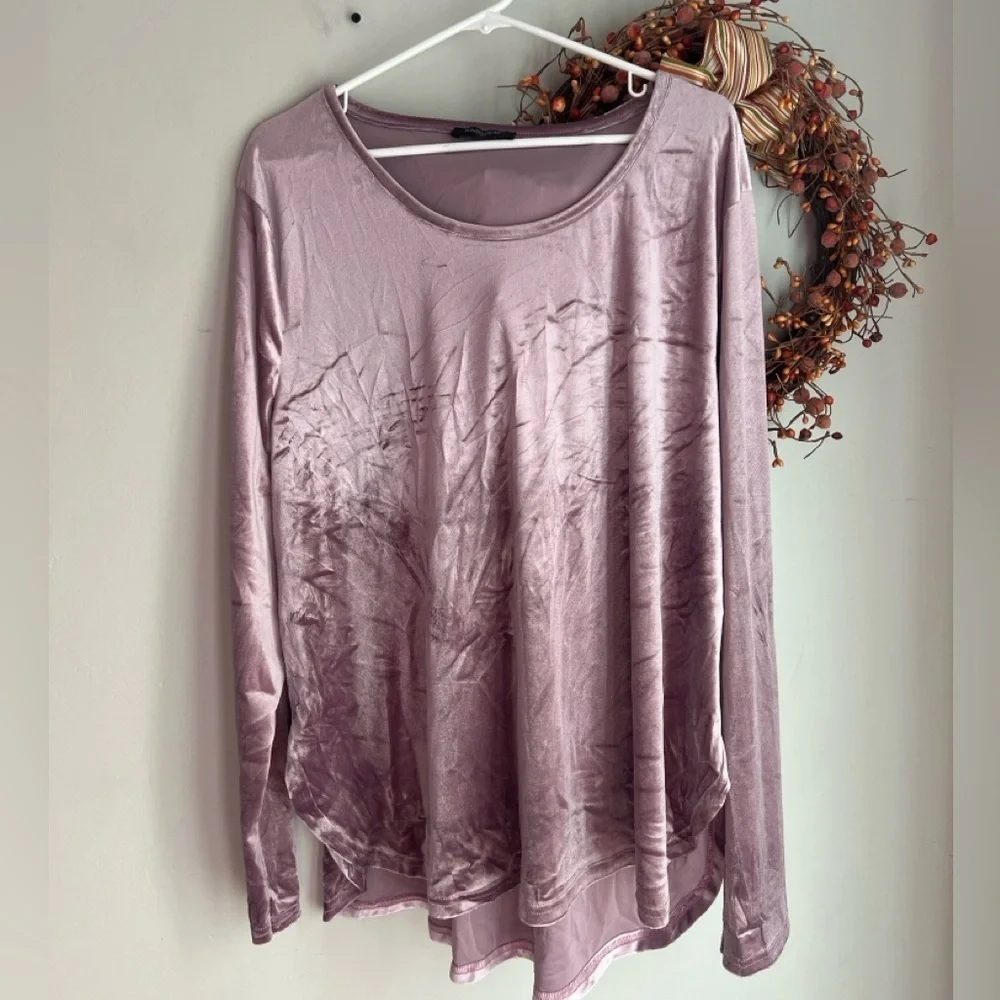 139. Velvet Elegance Purple Satin Top and Black Star Print Culottes